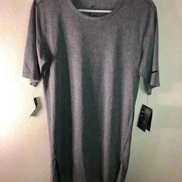 Nike Training Utility Men's Short-Sleeve gray workout shirt sz S NWT sli… - Picture 2 of 5